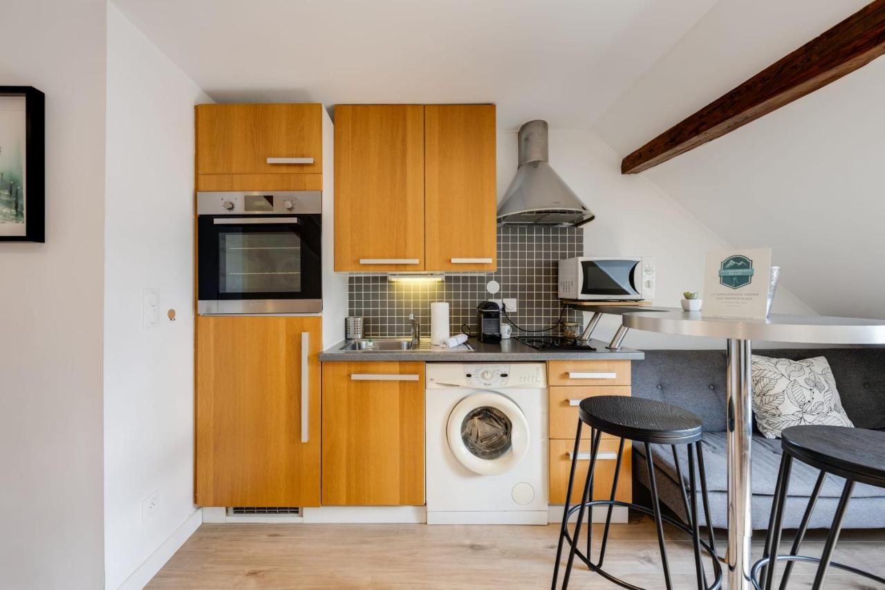 Duplex Vue Montagne - idéalement placé avec sa vue sur les toits Annecy Esterno foto
