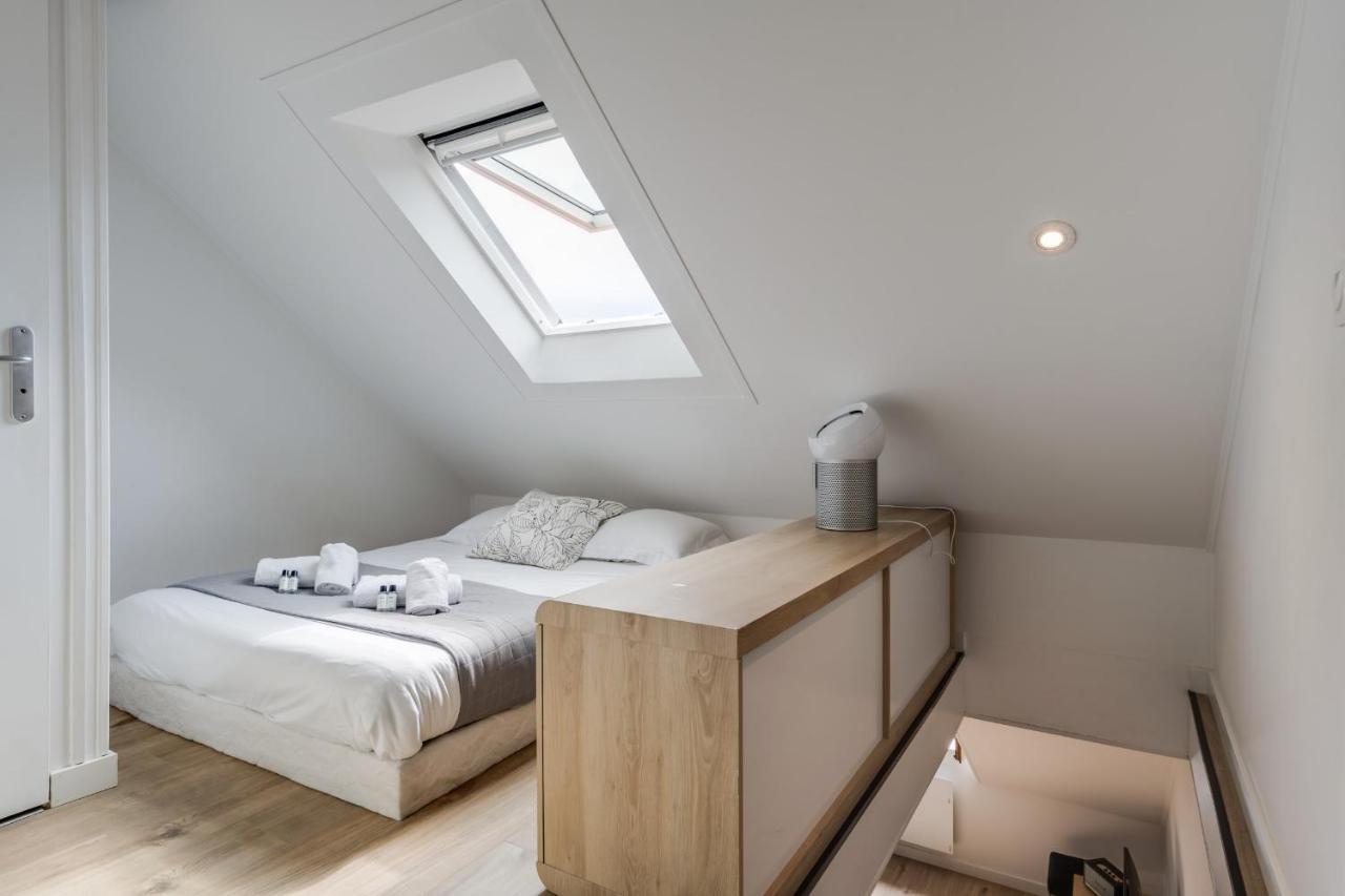Duplex Vue Montagne - idéalement placé avec sa vue sur les toits Annecy Esterno foto