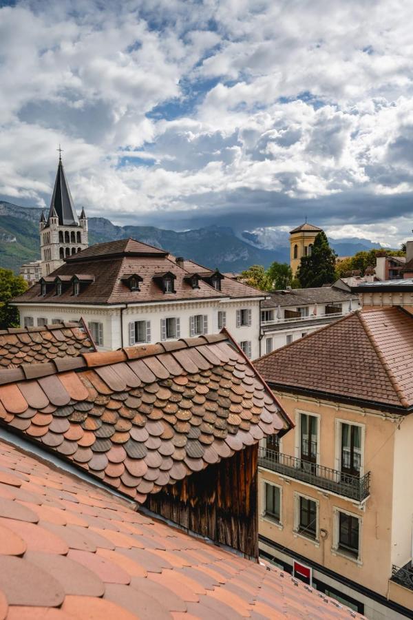 Duplex Vue Montagne - idéalement placé avec sa vue sur les toits Annecy Esterno foto